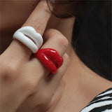 Lianfudai 2024 New Fashion Punk Red Lips Shape Resin Finger Rings Mouth Lip Acrylic Ring for Women Girls Party Jewelry
