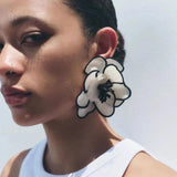 Lianfudai Bohomia Exaggerated Fabric Flower Earrings Simple Elegant Stud Earrings For Women Statement Creative Accessory Friends GIfts