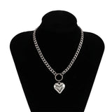 Lianfudai New Design Metal Link Chain Necklaces Women Heart Pendant Short Style Choker Fashion Punk Jewelry Girls Party Gifts