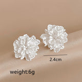 Lianfudai New Big White Flowers Stud Earrings for Women Personality Fashion Unique Design Brincos Wedding Jewelry Wholesale Birthday Gift