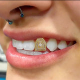 Lianfudai Fashion Iced Out CZ Stone Single Fangs Teeth Grillz For Women Men Hip Hop Zircon Tooth Caps Jewelry Cosplay Gift