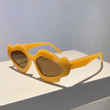 Lianfudai Vintage Flower Women Sunglasses 2024 New Stylish Irregular Shape Gradient Shades Trendy Luxury Brand Design Party Eyewear
