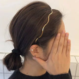 Lianfudai 2024 New Fashion Women Gold Metal Wave Bending Hairbands Geometric Thin Headbands Elegant Headdress For Daily Party
