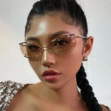 Lianfudai New Exquisite Y2k Sunglasses Luxury Sexy Women Square Rimless Sun Glasses Clear Goggle Outdoor Style Fashion Lady Glasses