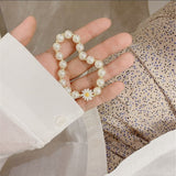 Lianfudai Korean Retro Imitated Pearl Round Beaded Daisy Bracelet Irregular Geometric Flower Bracelet for Women Party Accessories