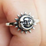 Lianfudai gifts for women  Cute Moon and Sun Shaped Women's Rings Fashionable Men's Women's Engagement Rings Boho Style Love Gifts for Friends Gathering