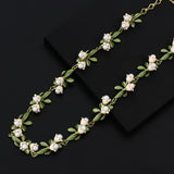 Lianfudai Personality White Floral Leaf Necklace Trendy Alloy Enamel Lily Valley Gold Color Choker Necklace for Women High Quality