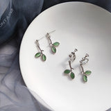 Lianfudai Korean Simple Small Fresh Green Stone Leaf Shape Ear Clip Earrings Temperament Green Crystal Leaf Clip Earrings Without Piercing