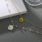 Lianfudai jewelry gifts for women hot sale new Fashion Pearl Chain Flower Pendant Necklace Female Bohemian Layered Small Daisy Necklace Jewelry Gift Accessories